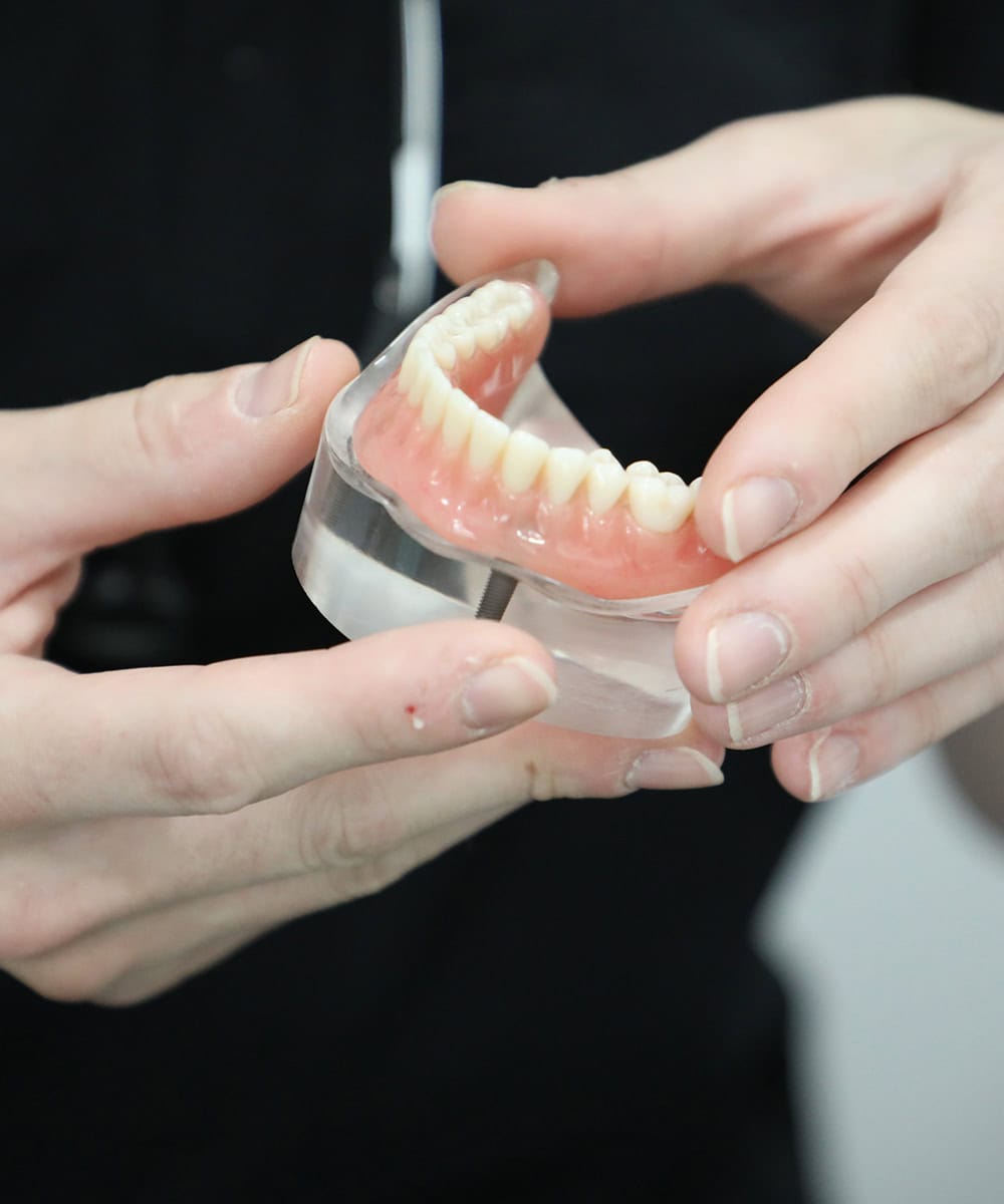 dental implant centre barsnely